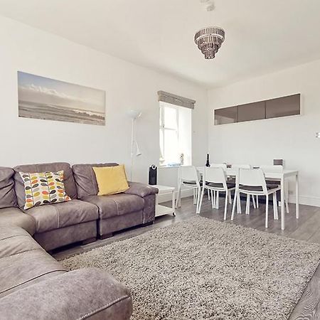 Plas Darien-3 Bed Apt- Sea Views - Sleeps 5 Trearddur Eksteriør billede