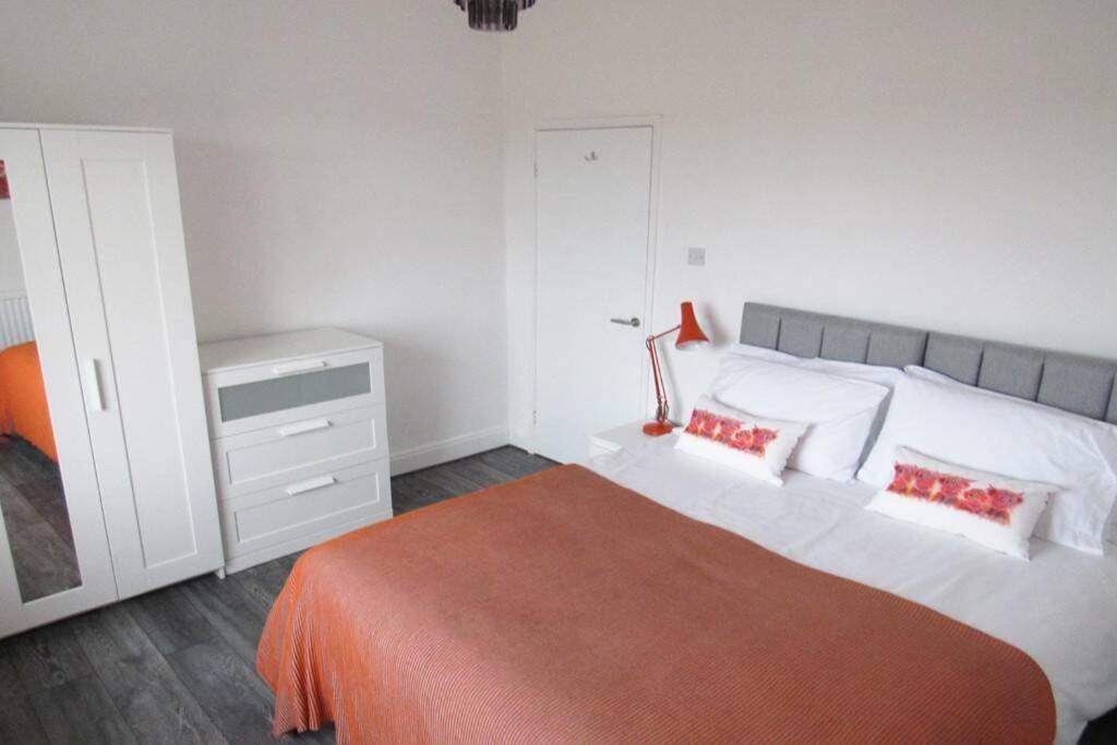 Plas Darien-3 Bed Apt- Sea Views - Sleeps 5 Trearddur Eksteriør billede