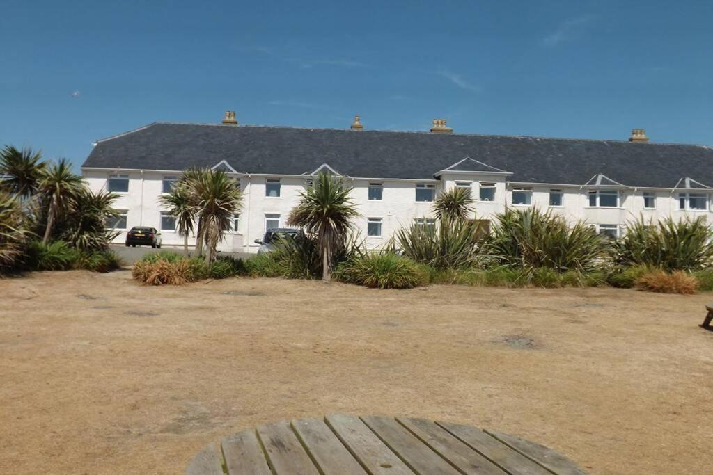 Plas Darien-3 Bed Apt- Sea Views - Sleeps 5 Trearddur Eksteriør billede