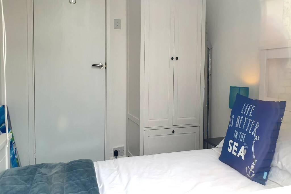 Plas Darien-3 Bed Apt- Sea Views - Sleeps 5 Trearddur Eksteriør billede