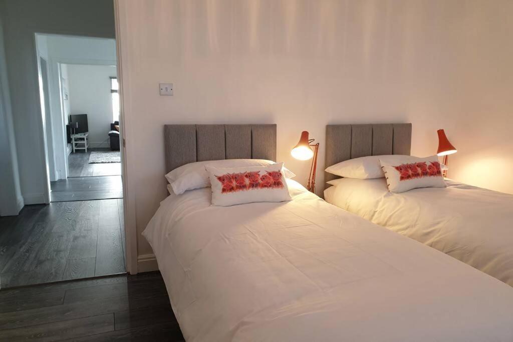 Plas Darien-3 Bed Apt- Sea Views - Sleeps 5 Trearddur Eksteriør billede